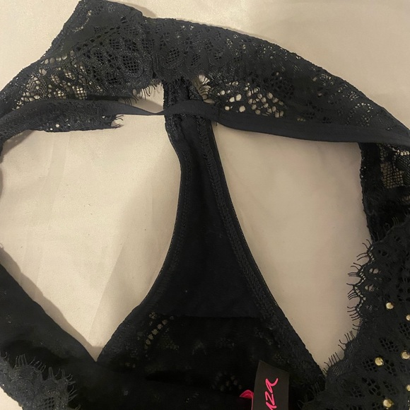 Thong - Picture 3 of 3